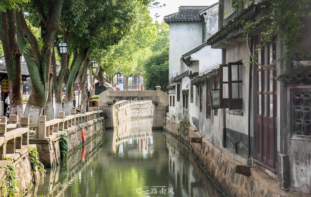 《中国港澳台》17、美丽的高雄海岸线游戏画面